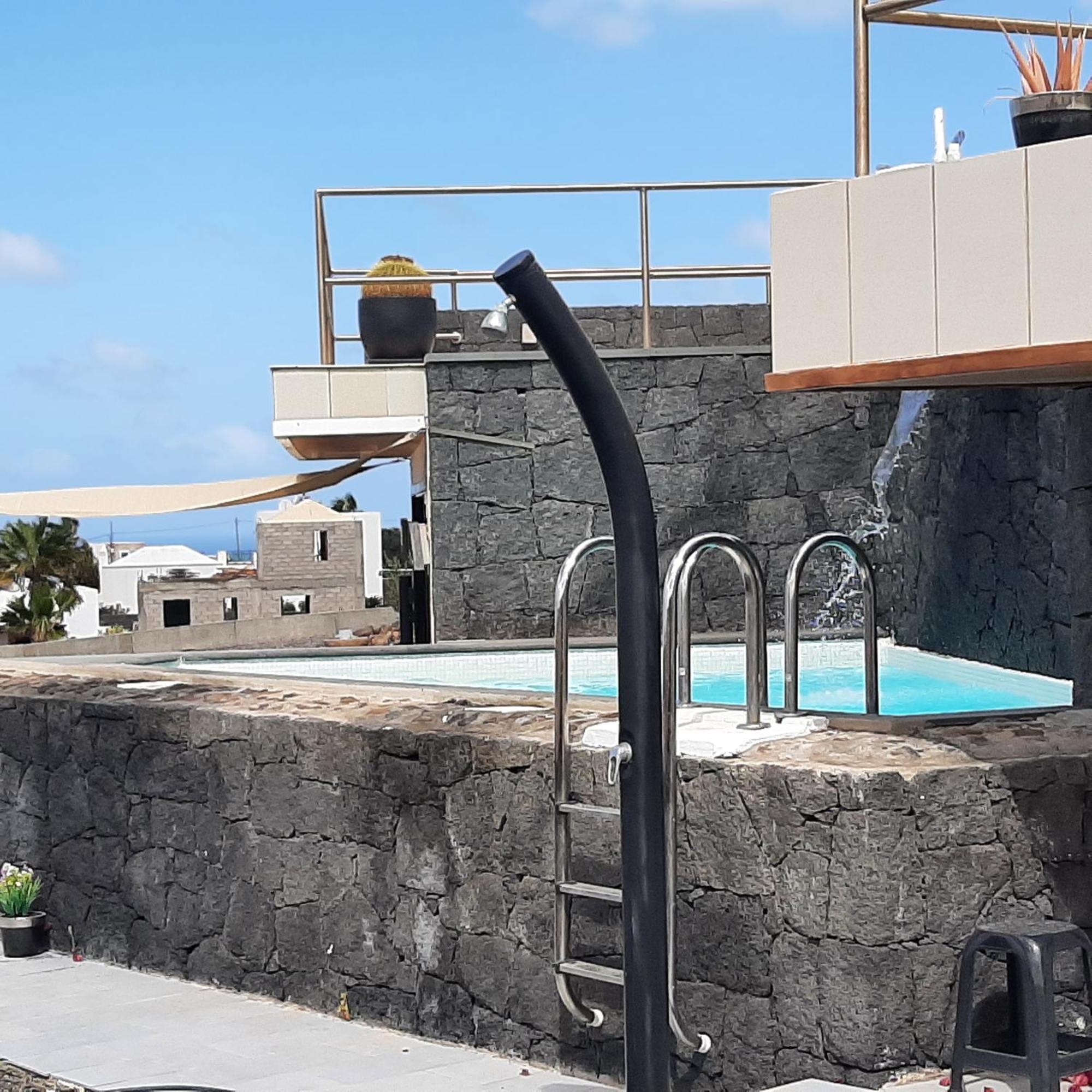 Meerblick Und Naehe Feuerberge Mit Eigenem Beheizten Pool Daire Las Breñas